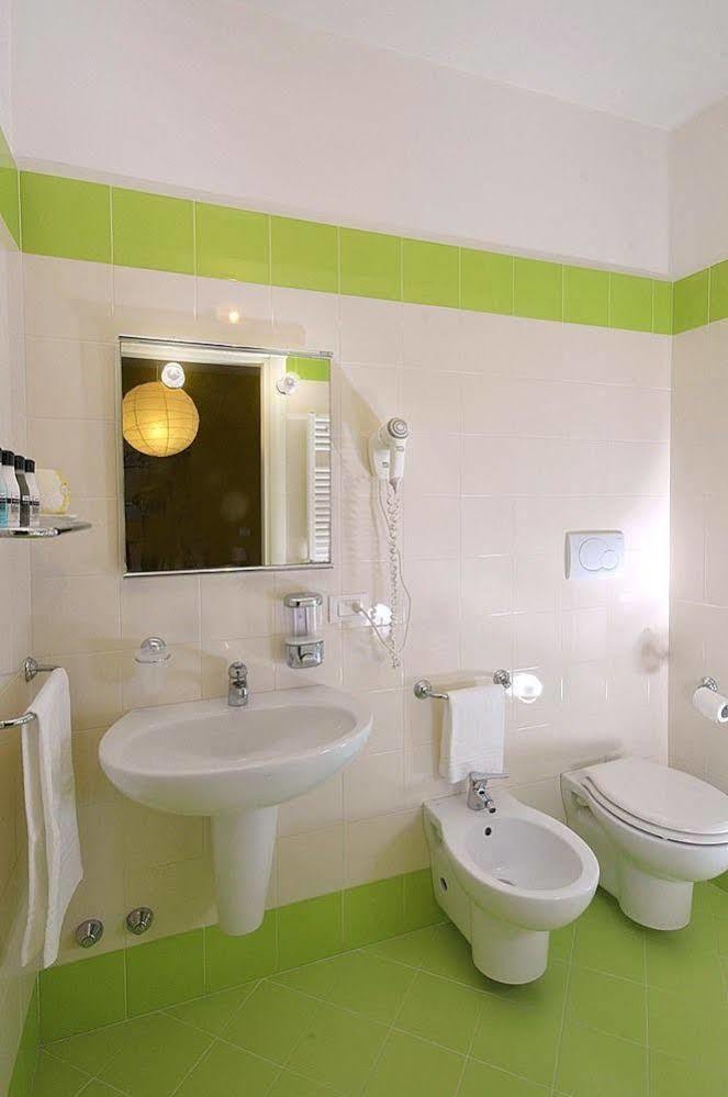 Barocco.Oberdan Bed & Breakfast Lecce Dış mekan fotoğraf