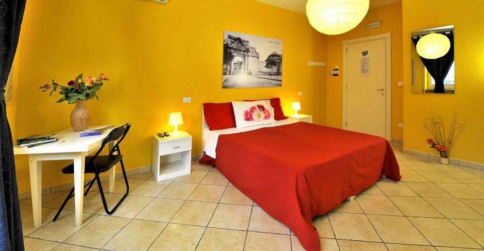 Barocco.Oberdan Bed & Breakfast Lecce Dış mekan fotoğraf